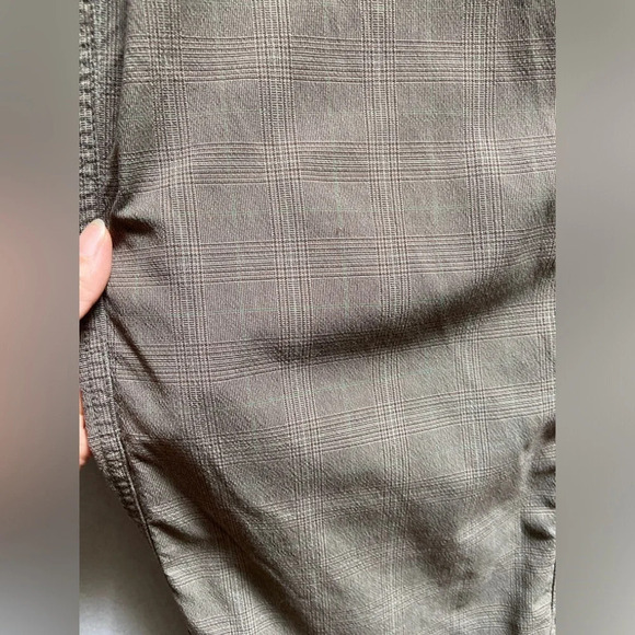 Lululemon Athletica checkered plaid straight leg khaki athletic pants Sz 34 - Picture 13 of 13